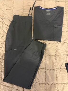 Landau Women's Jogger scrub set